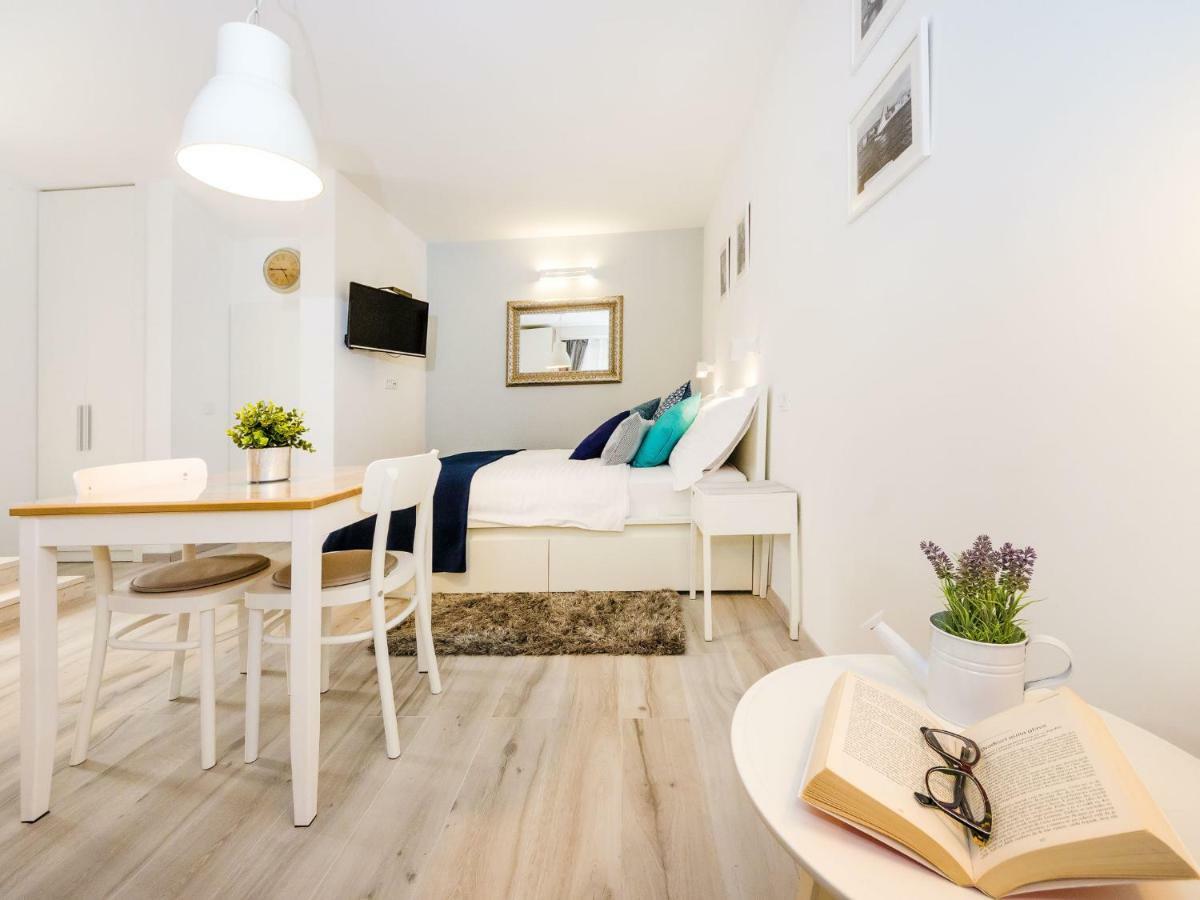 Navis Luxury Apartments โวดีเซ ภายนอก รูปภาพ