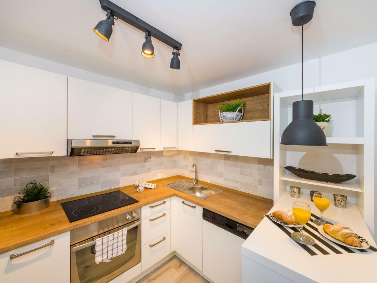 Navis Luxury Apartments โวดีเซ ภายนอก รูปภาพ
