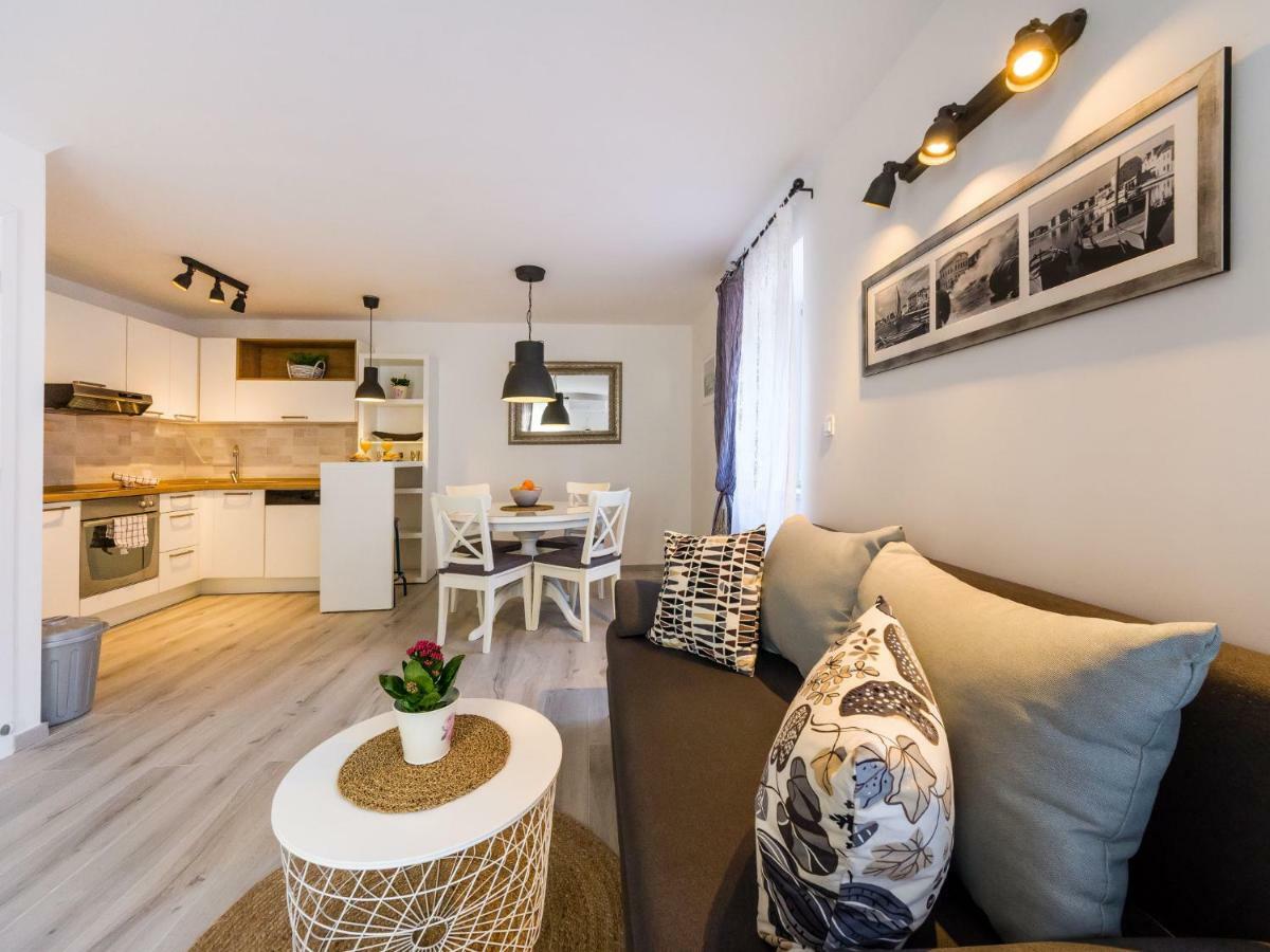 Navis Luxury Apartments โวดีเซ ภายนอก รูปภาพ