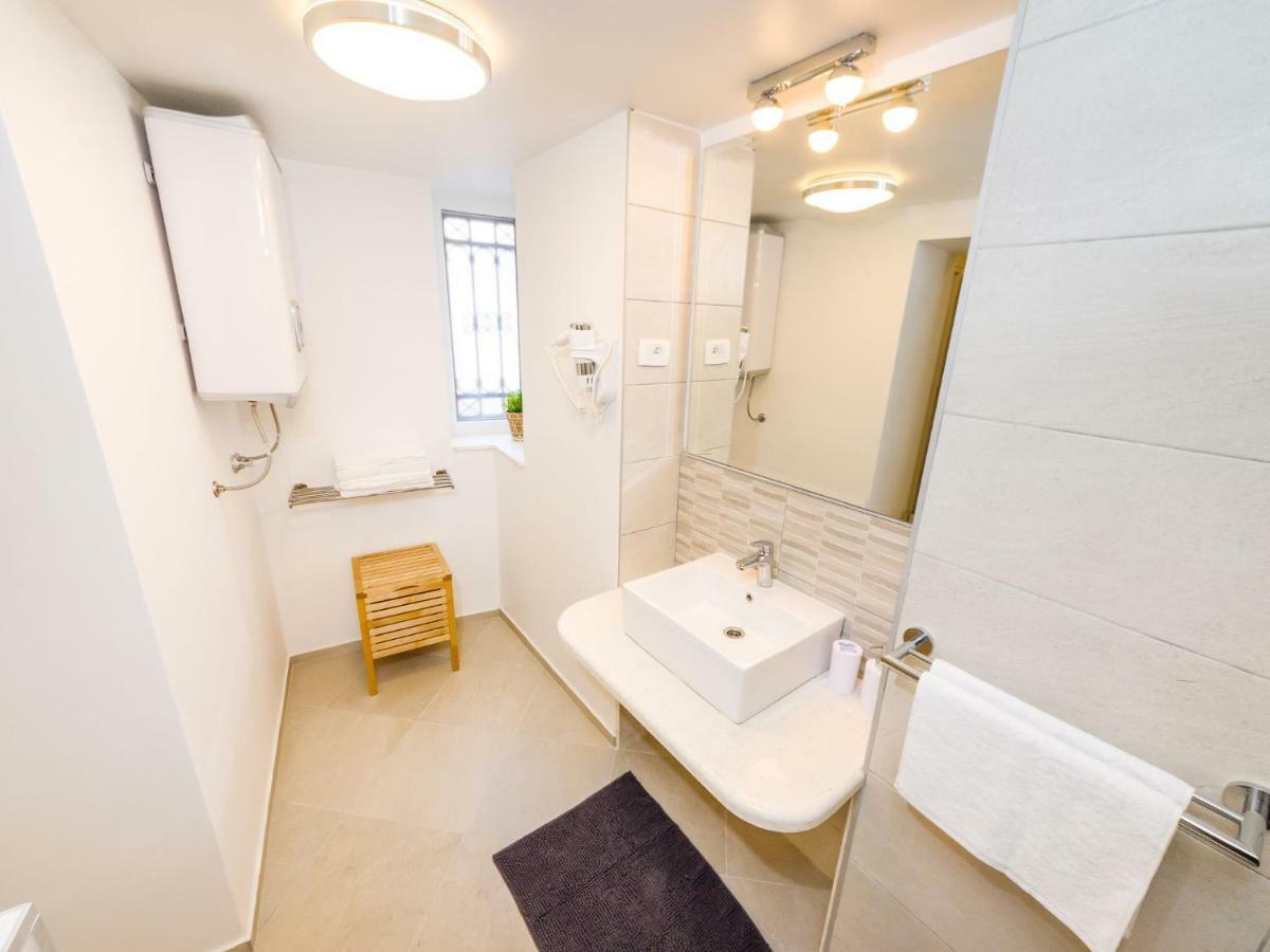 Navis Luxury Apartments โวดีเซ ภายนอก รูปภาพ