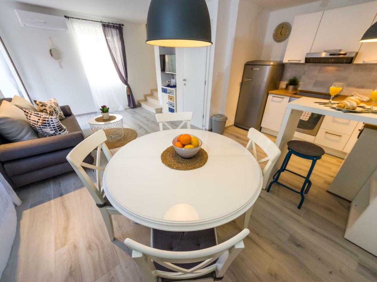 Navis Luxury Apartments โวดีเซ ภายนอก รูปภาพ